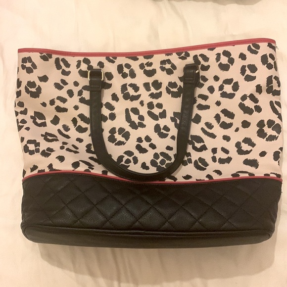 Betsey Johnson Big Animal Print Purse - Picture 2 of 6